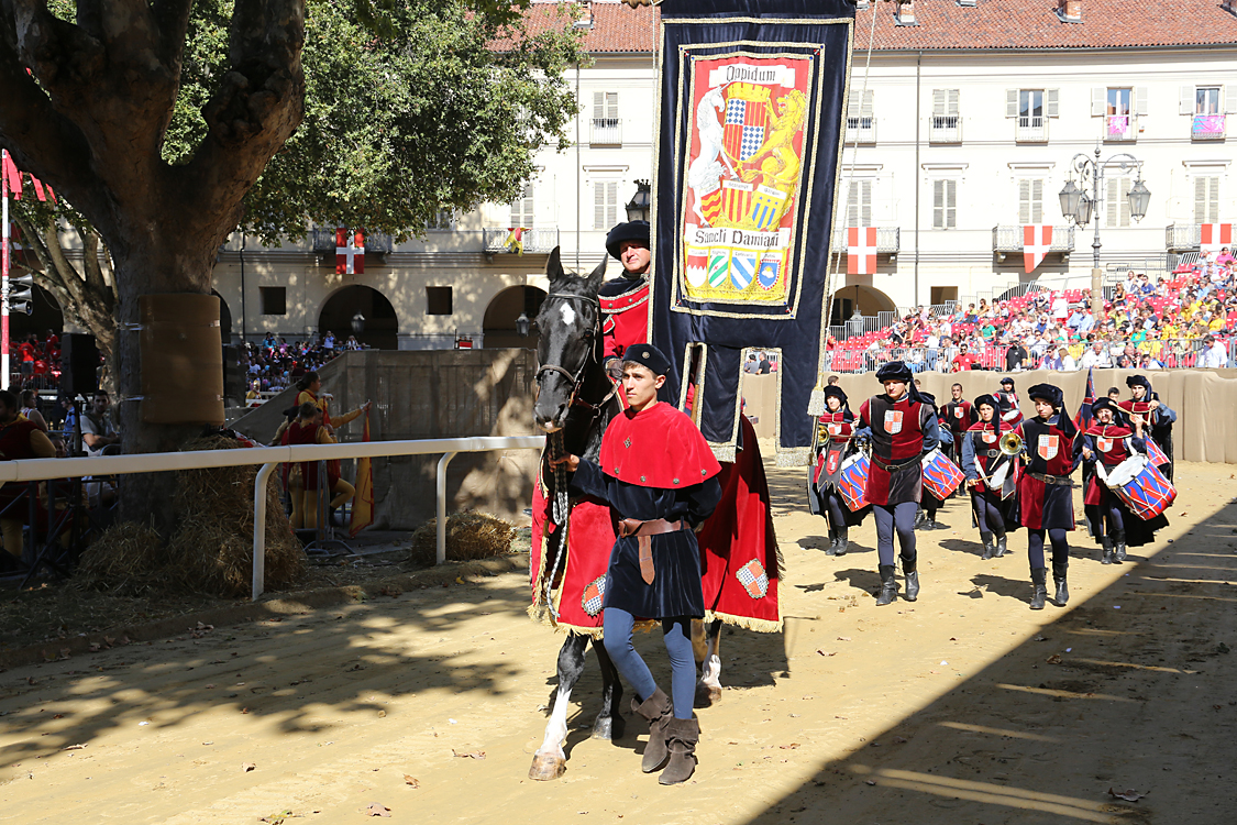-463- CorteoStorico.jpg